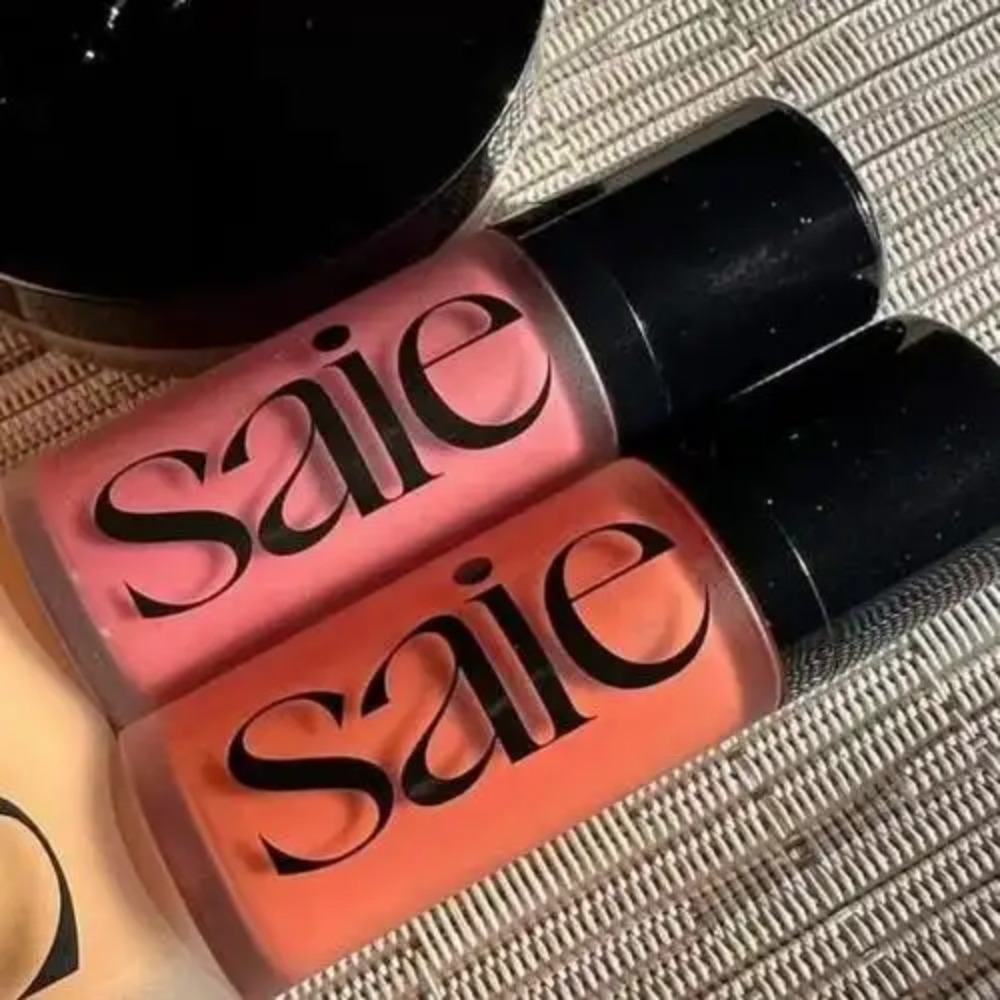 Saie Liquid Blush Highlighter  - Huda Beauty Makeup Mini Kit บทวิจารณ์และราคา