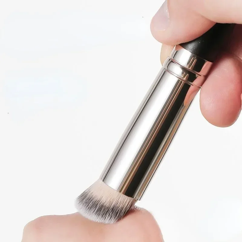 แปรงคอนซีลเลอร์รองพื้น Premium - Huda Beauty Makeup Brush Set บทวิจารณ์และราคา