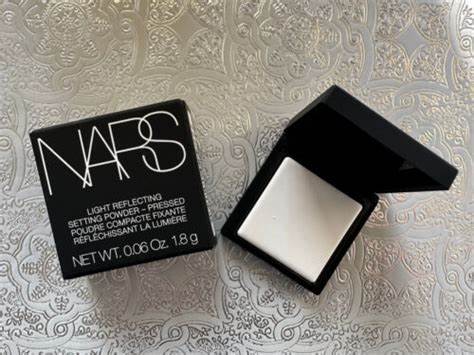 แป้งอัดแข็งเนื้อละเอียด NARS L - Beauty Makeup Light บทวิจารณ์และราคา