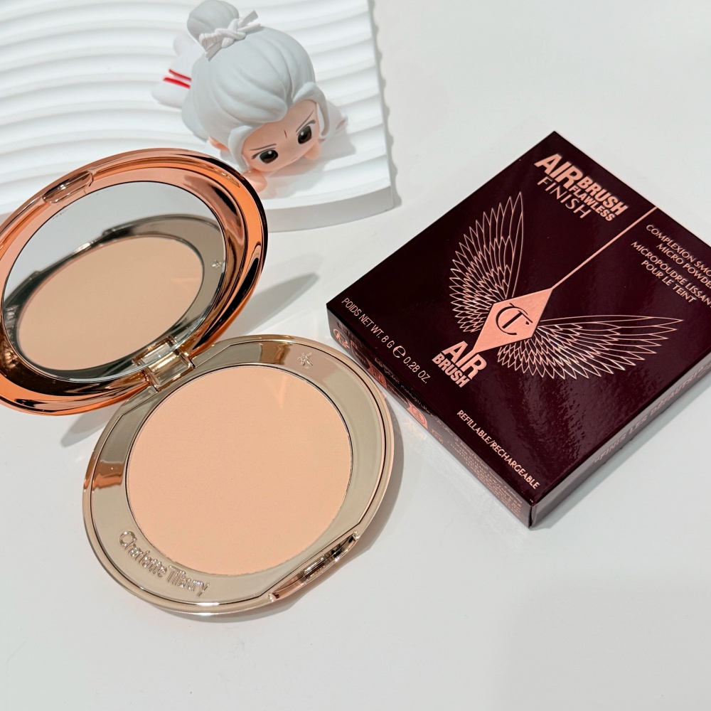 ชาร์ลอตต์ ทิลบูรี แอร์บรัช ฟลา - Huda Beauty Makeup Mini Kit บทวิจารณ์และราคา