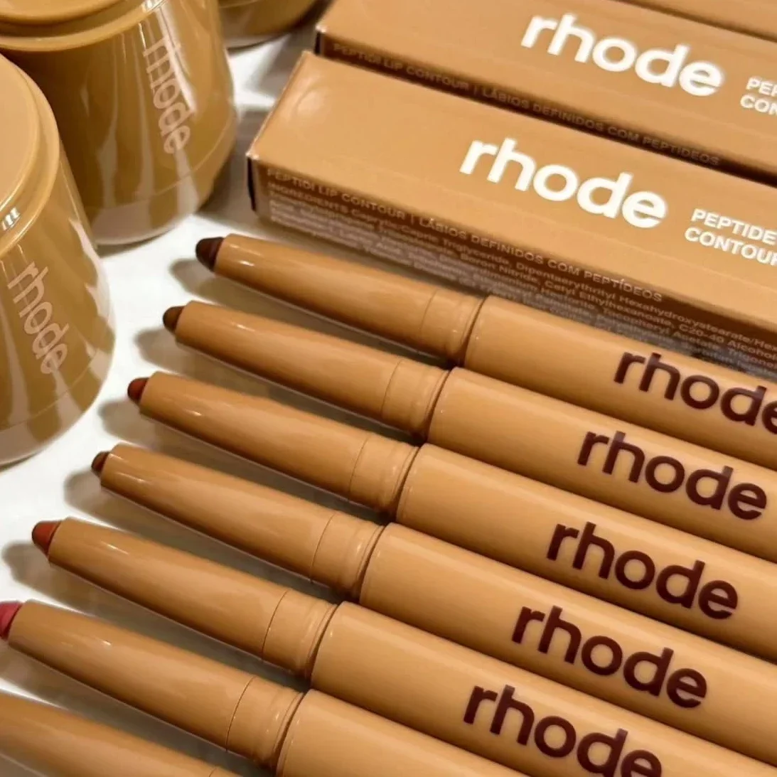 ปากกาเขียนขอบปากแบรนด์ Skin Pe - Huda Beauty Makeup Mini Kit บทวิจารณ์และราคา