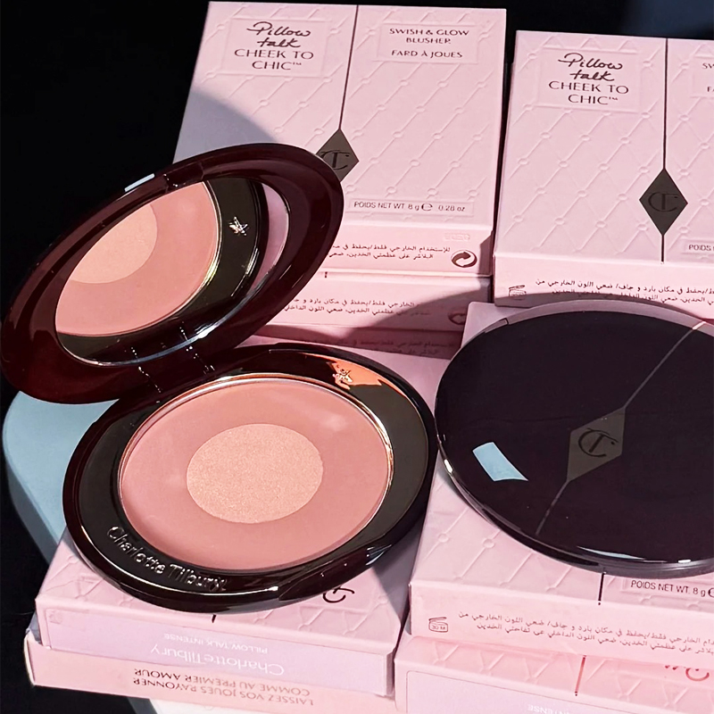 ชาร์ลอตต์ ทิลบูรี พาเลทท์ PILL - Huda Beauty Makeup Mini Kit บทวิจารณ์และราคา