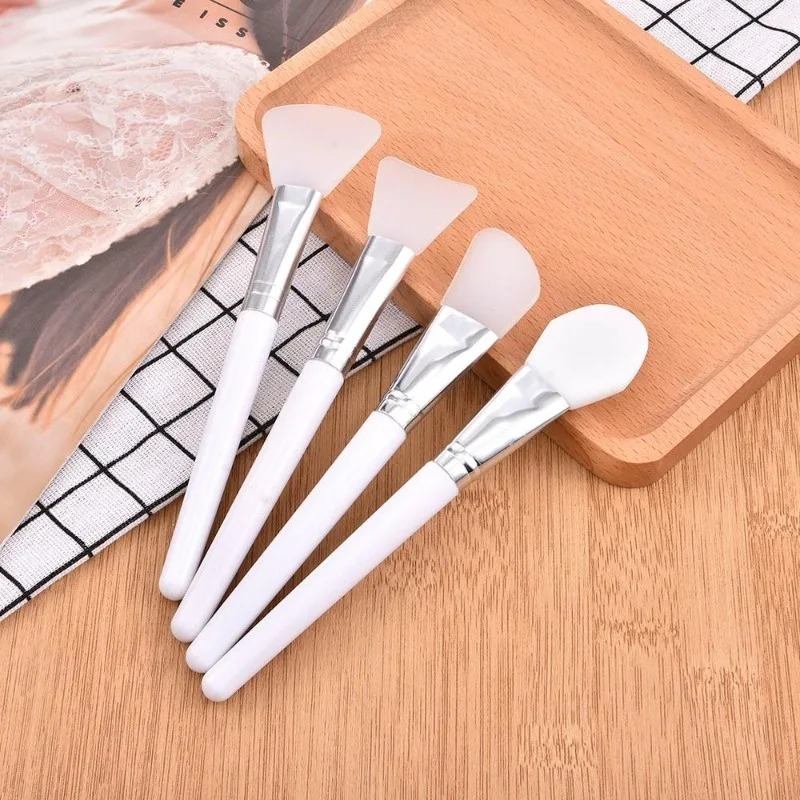 ชุดแปรงซิลิโคนสำหรับมาส์กหน้า  - Huda Beauty Makeup Brush Set บทวิจารณ์และราคา
