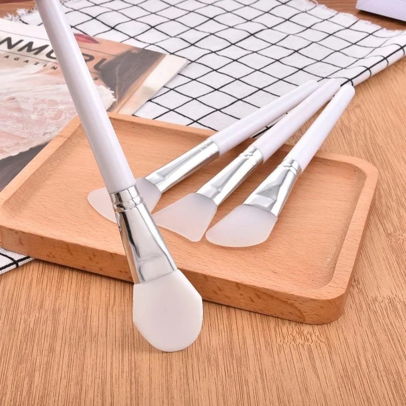ชุดแปรงซิลิโคนสำหรับมาส์กหน้า  - Huda Beauty Makeup Brush Set บทวิจารณ์และราคา